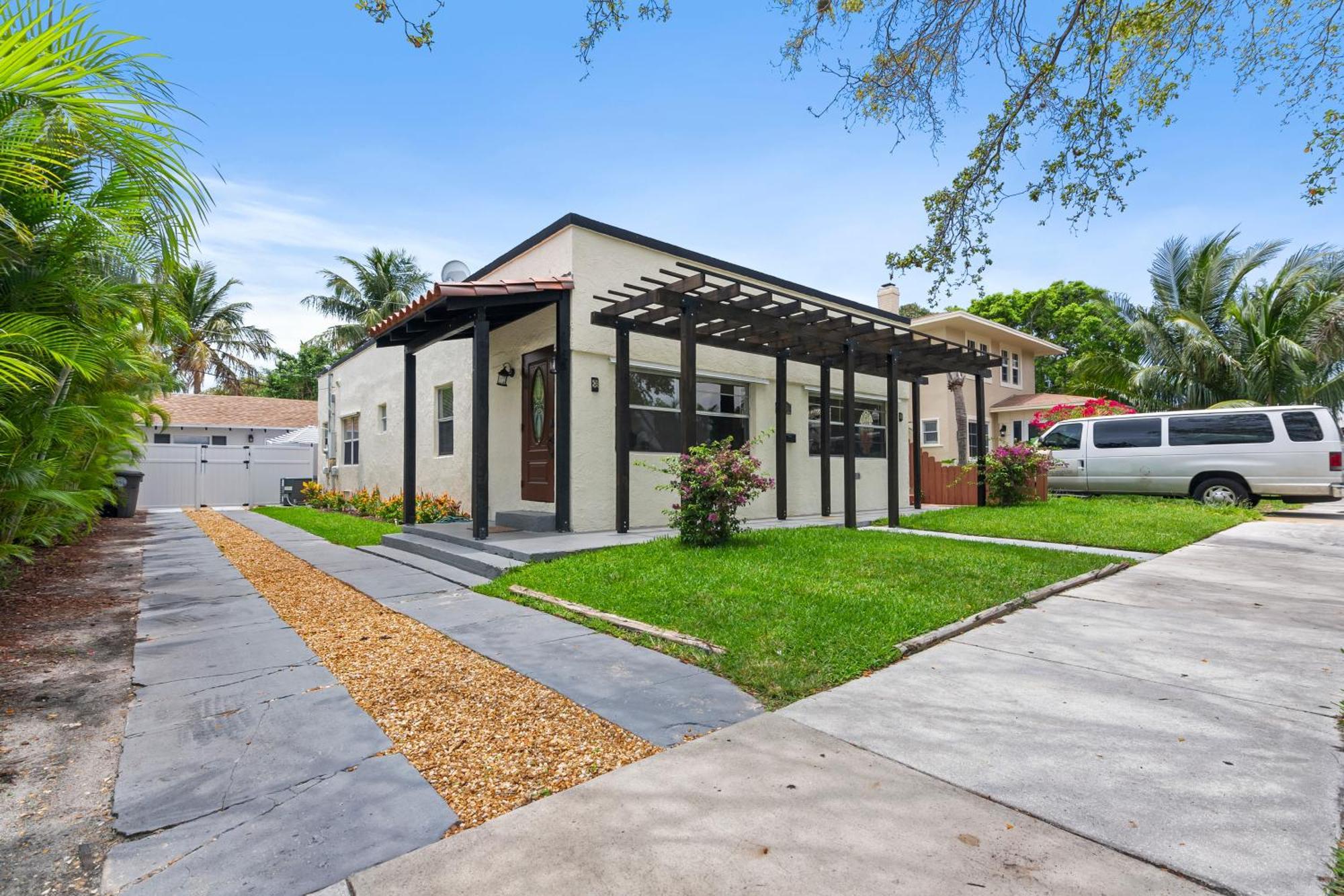 Chic Downtown Vacation Home And Guest Home West Palm Beach Exterior photo